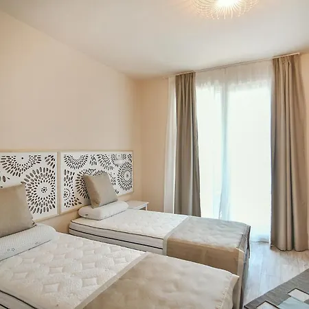 Chaika 203 דירה *